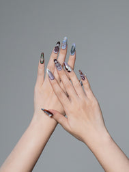 Lady Pearl Romantic pearl botanical nails