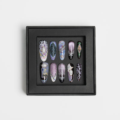 Lady Pearl Romantic pearl botanical nails